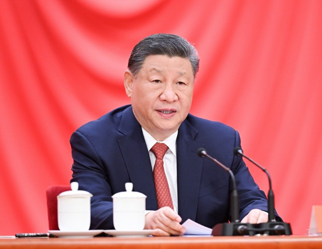4月28日，慶祝中華全國(guó)總工會(huì)成立100周年暨全國(guó)勞動(dòng)模范和先進(jìn)工作者表彰大會(huì)在北京人民大會(huì)堂隆重舉行。中共中央總書(shū)記、國(guó)家主席、中央軍委主席習(xí)近平出席大會(huì)并發(fā)表重要講話。新華社記者 李學(xué)仁 攝