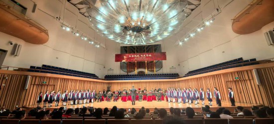重慶大學城樹人小學校管樂團參加比賽。