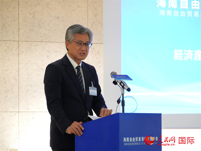 日本經(jīng)濟(jì)產(chǎn)業(yè)省通商政策局審議官田中一成致辭。人民網(wǎng) 許可攝